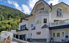 Mountain Living Ski-In & Ski Out Silvretta Sommer Card Including